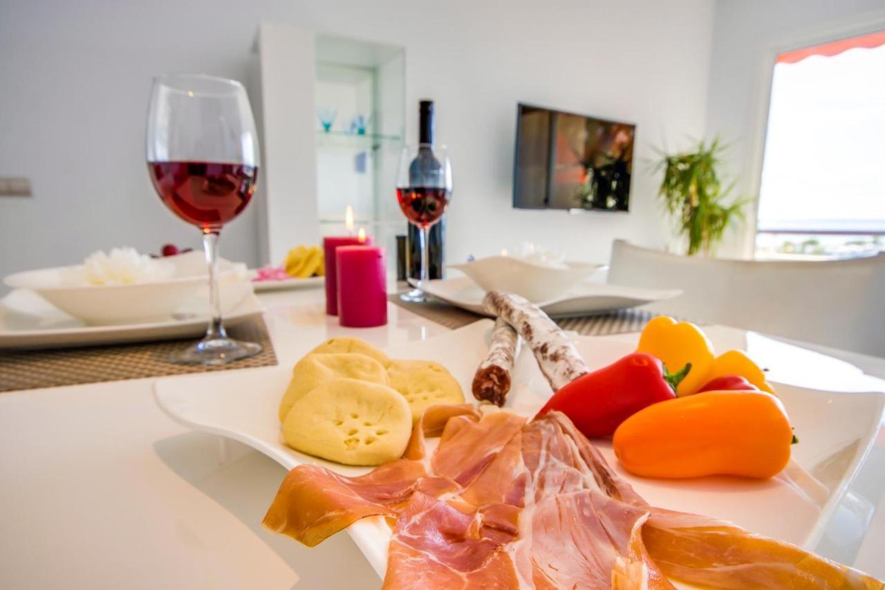 Ideal Property Mallorca - Blue Palm Beach Alcúdia Esterno foto